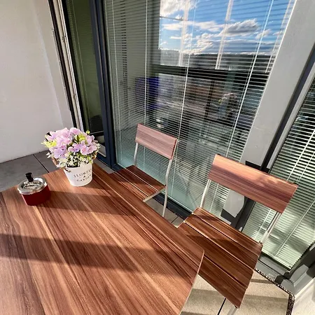 Tomas Apartment-free Garage Parking-o2 Arena-prague Apartment