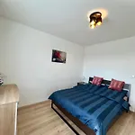 Tomas Apartment-free Garage Parking-o2 Arena-prague شقة براغ